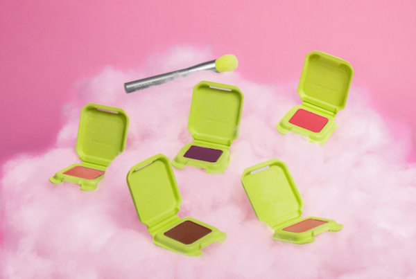 eco-mined makeup compacts for half magic